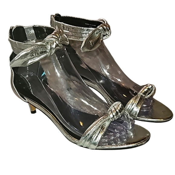 Rebecca Minkoff Kaley Silver Metallic Leather Bow Sandals size 7.5 - Picture 1 of 7